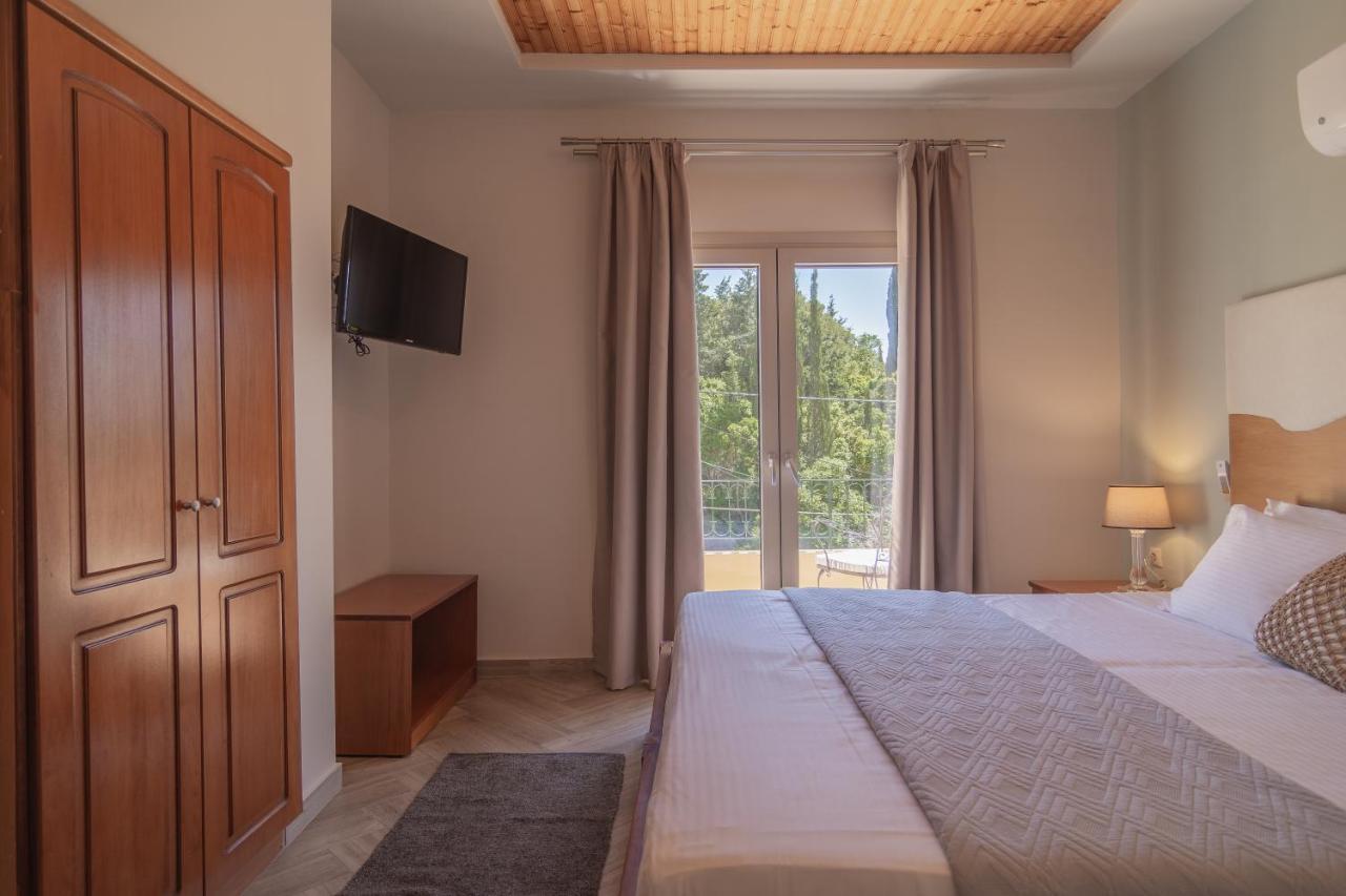 Aris Apartments Paleokastritsa Bagian luar foto